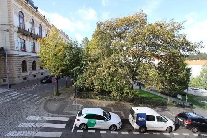 Pronájem bytu 2+1, Praha - Žižkov, Lupáčova, 67 m2