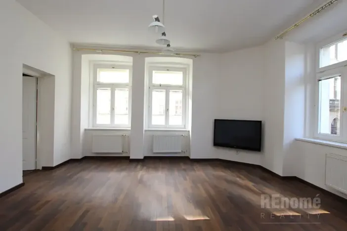Pronájem bytu 2+1, Praha - Žižkov, Lupáčova, 67 m2