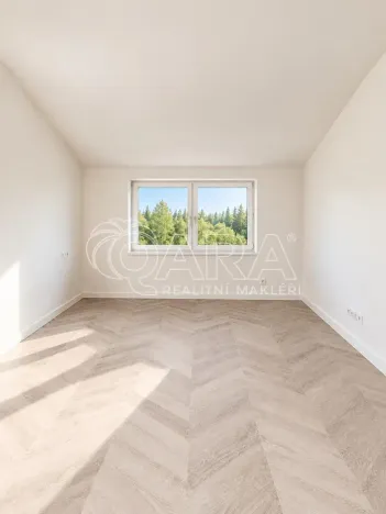 Prodej rodinného domu, Kamenice, Lomená, 156 m2