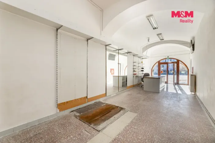 Prodej obchodního prostoru, Bruntál, nám. Míru, 550 m2