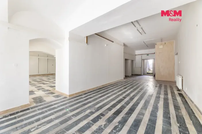 Prodej obchodního prostoru, Bruntál, nám. Míru, 550 m2