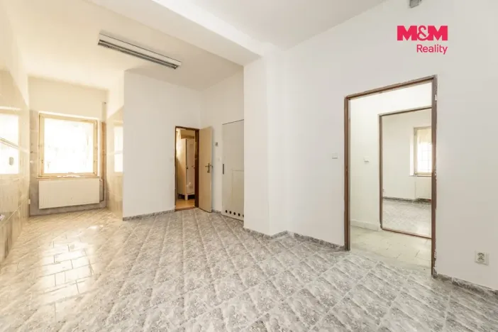 Prodej obchodního prostoru, Bruntál, nám. Míru, 550 m2