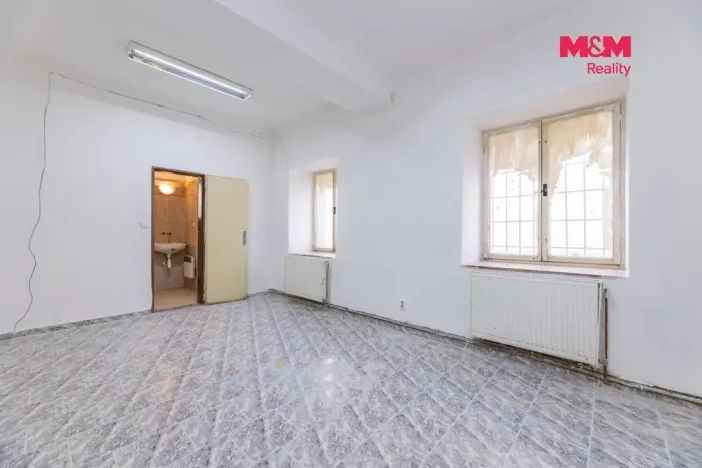 Prodej obchodního prostoru, Bruntál, nám. Míru, 550 m2