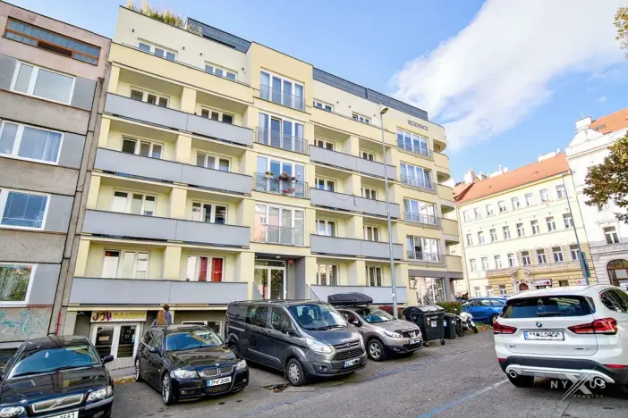 Pronájem bytu 2+1, Praha - Vršovice, Petrohradská, 59 m2