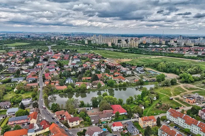 Prodej pozemku, Praha - Šeberov, K Hrnčířům, 1418 m2