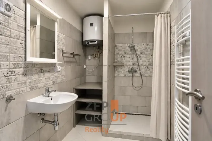 Prodej ubytování, Bavory, 289 m2