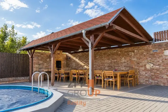 Prodej ubytování, Bavory, 289 m2